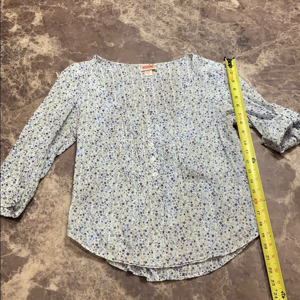 Mossimo little flowered blouse